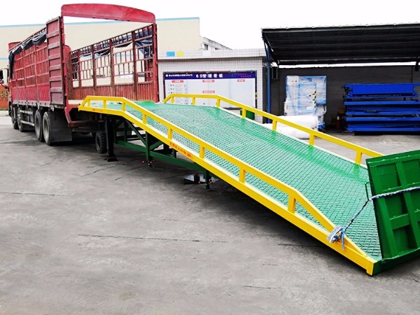 移動(dòng)式登車(chē)橋使用進(jìn)需要注意哪些問(wèn)題？