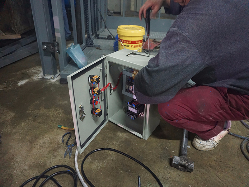 廣東液壓升降平臺電壓能否用220V？